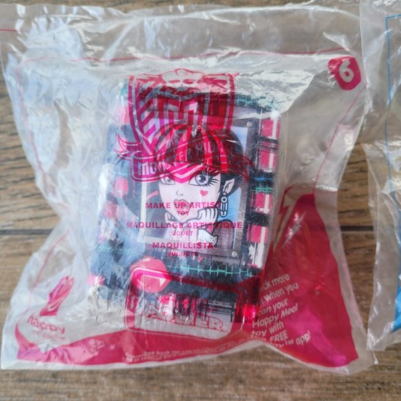 2015 McDonalds Happy Meal Despicable Me Minions #2 Talking Bob & Monster High #6 - Picture 2 of 6